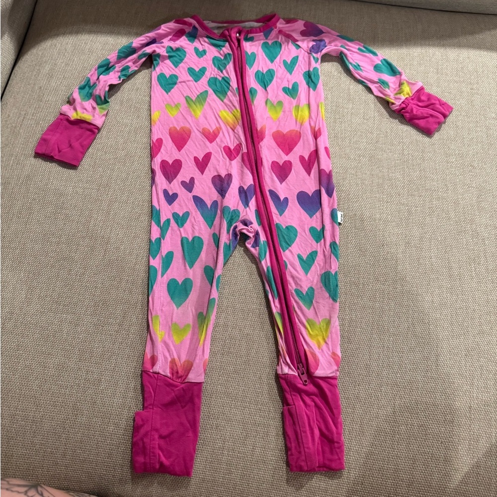 Little sleepies hearts zippy
